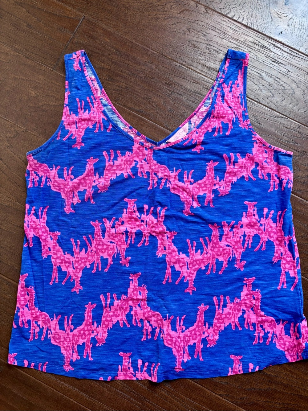 Lilly Pulitzer Gigi Giraffe Print V-Neck Tank M